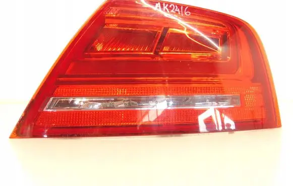 Audi A8 S8 D4 4H Tailgate rear/tail lights 4H0945096