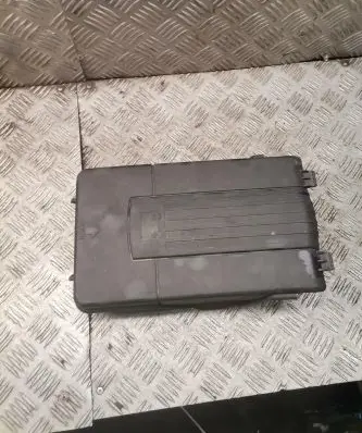Skoda Octavia Mk2 (1Z) Fuse box cover 3c0915443a