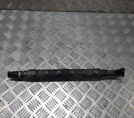 Volvo V70 Fuel main line pipe 0445215010 002044 8658252