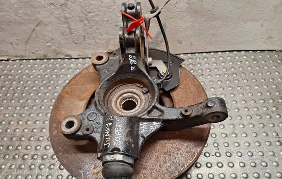 Citroen Jumpy Front wheel hub spindle knuckle S14765144 364793