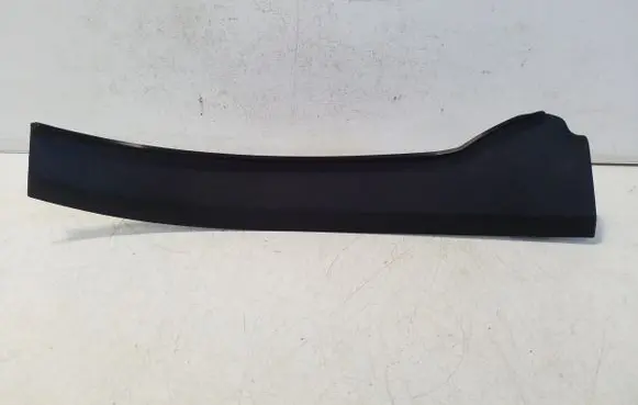 Volvo XC60 (B) pillar trim (bottom) 31425693