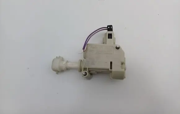 Volkswagen Polo IV 9N3 Fuel tank cap lock motor 6Q6810773C