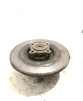 Rear wheel hub