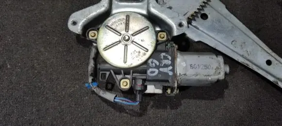 Honda CR-V Rear door window regulator motor 601250