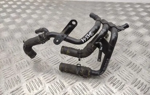 Volkswagen PASSAT B8 Engine coolant pipe/hose 04L121064AF