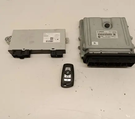 BMW 5 F10 F11 Engine ECU kit and lock set 9257038 8513242 081017679
