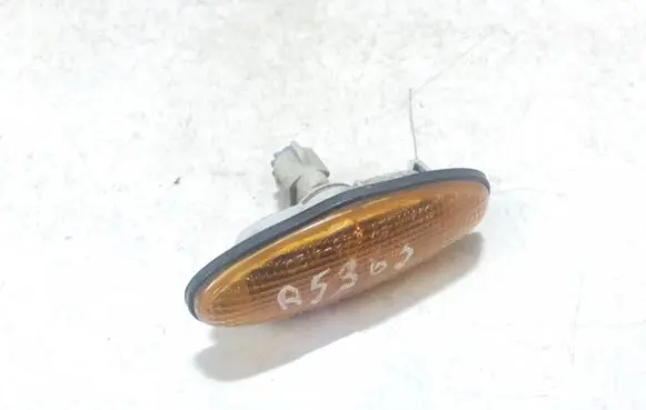 Mazda Premacy Front fender indicator light