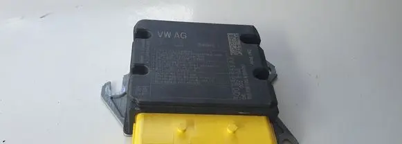 Skoda Superb B8 (3V) Airbag control unit/module