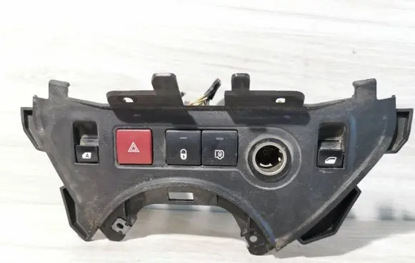 Citroen Berlingo Hazard light switch 9680931977 04157T06 63110656
