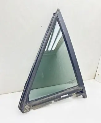 Mercedes-Benz ML W164 Rear vent window glass A1647351024