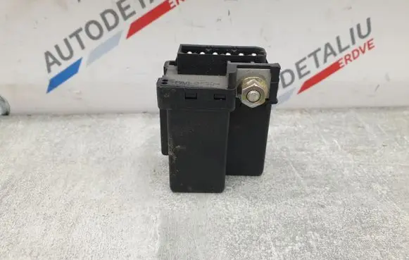 BMW 5 E39 Glow plug pre-heat relay 2246919
