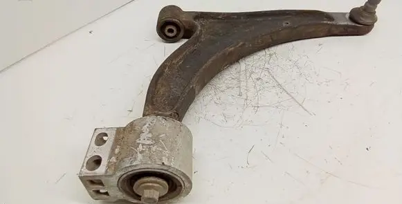 Opel Insignia A Front lower control arm/wishbone 13318887