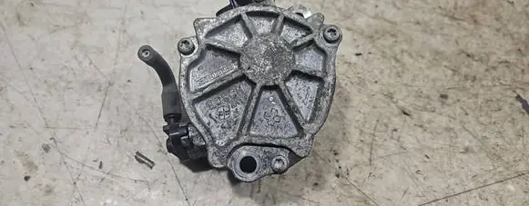Peugeot Expert Vacuum pump 9804021880