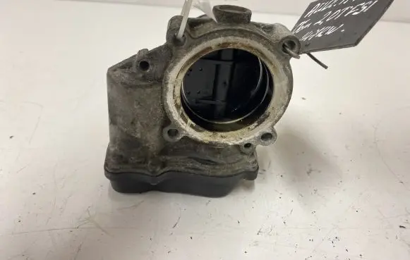 Audi A4 S4 B7 8E 8H Throttle valve 06F133062G