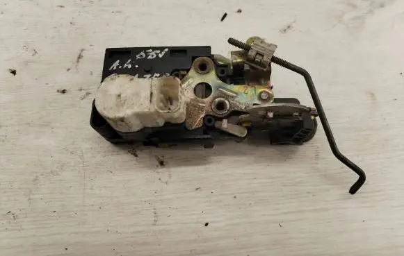 Chevrolet Blazer Rear door lock
