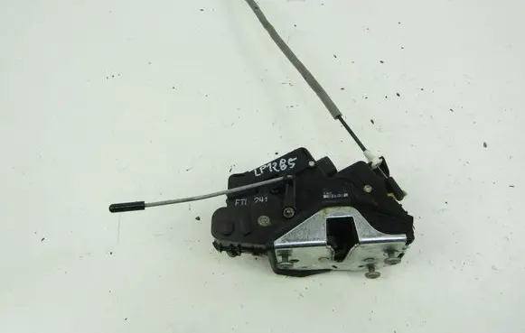 BMW 3 E46 Front door lock 