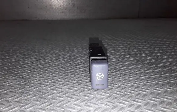 Land Rover Freelander Air conditioning (A/C) switch 03035007