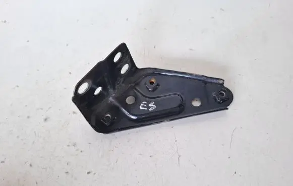Lexus ES 250 - 300 - 330 Fender mounting bracket
