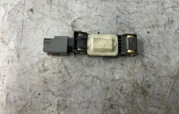 Jeep Grand Cherokee (WK) Airbag deployment crash/impact sensor 04671779AC