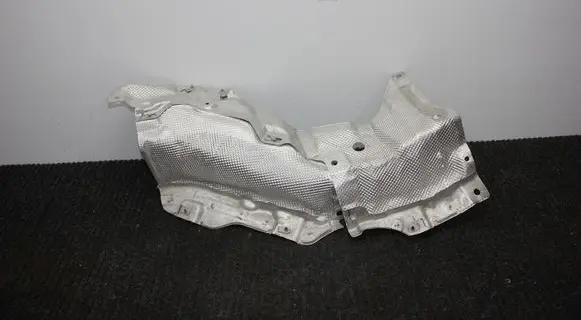 Land Rover Range Rover Sport L461 Heat shield in engine bay M8E2114A56BE
