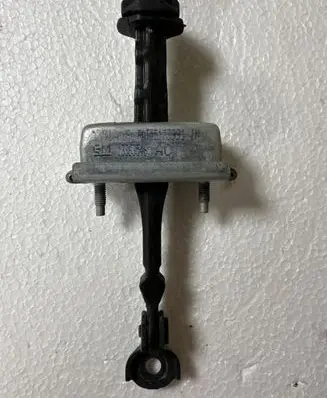 Opel Astra J Front door check strap stopper 13363546