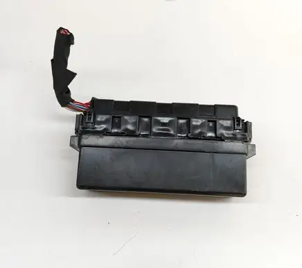 Nissan Leaf II (ZE1) Fuse module 63564307 24381C990A