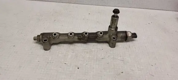 Opel Zafira B Fuel main line pipe 42848054