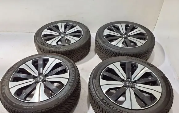 Volvo C40 R19 alloy rim 