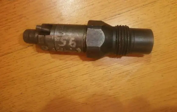 Fuel injector