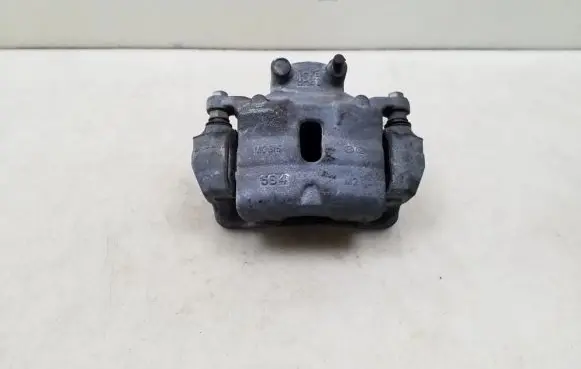 Hyundai i40 Front brake caliper