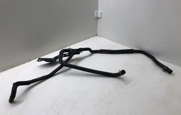 Toyota Avensis T270 Engine coolant pipe/hose 922592