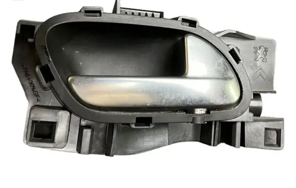 Peugeot 208 Front door interior handle 96605253VV 303965