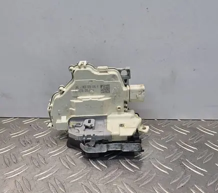 Audi A4 S4 B9 Rear door lock 4G0839016H