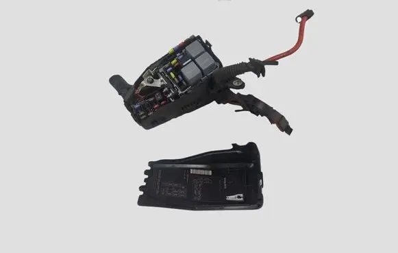 Volvo V60 Fuse module 6G9T14A067CA 6G9T14A076MB