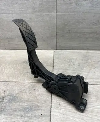 Skoda Roomster (5J) Accelerator throttle pedal 6PV00849641 6Q1721503M