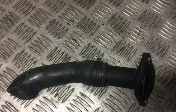 Audi A2 Engine coolant pipe/hose 045121121a