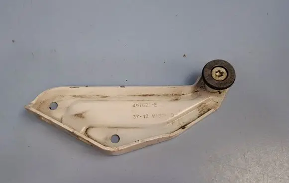 Renault Kangoo II Sliding door upper roller guide/hinge 497626E