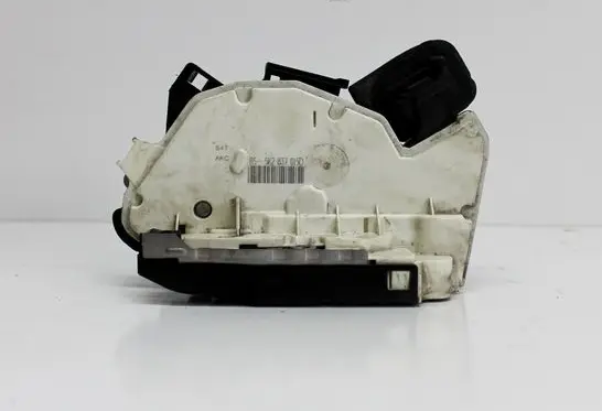Volkswagen Golf VI Coupe door lock (next to the handle) 5K2837015D