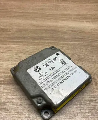 Volkswagen PASSAT B5 Airbag control unit/module 1J0909607 5WK4199 SAFE