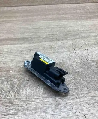 BMW 5 E39 Airbag deployment crash/impact sensor 8381564