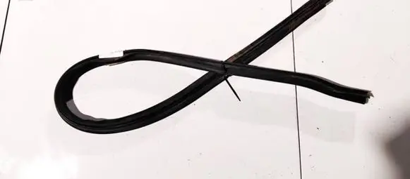 Opel Meriva A Rubber seal front coupe door 