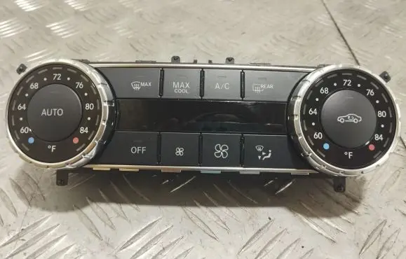 Mercedes-Benz CLS C218 X218 Climate control unit A2049006005