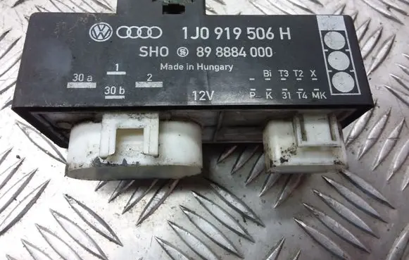 Coolant fan relay