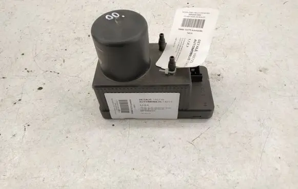 Mercedes-Benz C W203 Central locking vacuum pump 2038000048 0008002548
