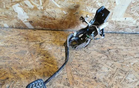 Clutch pedal
