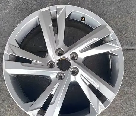 Volkswagen Taigo R17 alloy rim 2Q7601025E