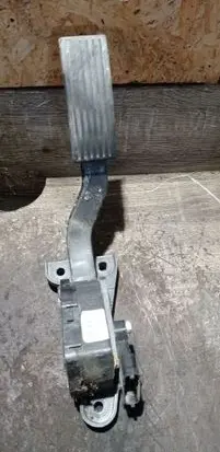Hyundai i20 (PB PBT) Accelerator throttle pedal 327271J500