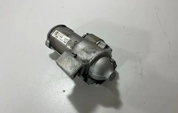 BMW 5 G30 G31 G38 Starter motor 8588898 5B90948