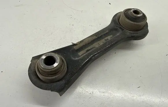 Chrysler Pacifica Rear control arm 68218020AD
