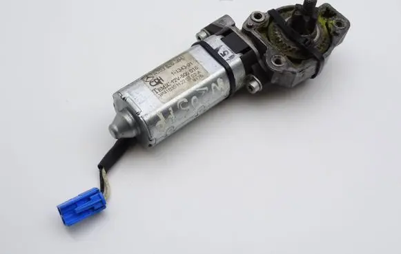 Mercedes-Benz C W203 Seat adjustment motor A2038203642